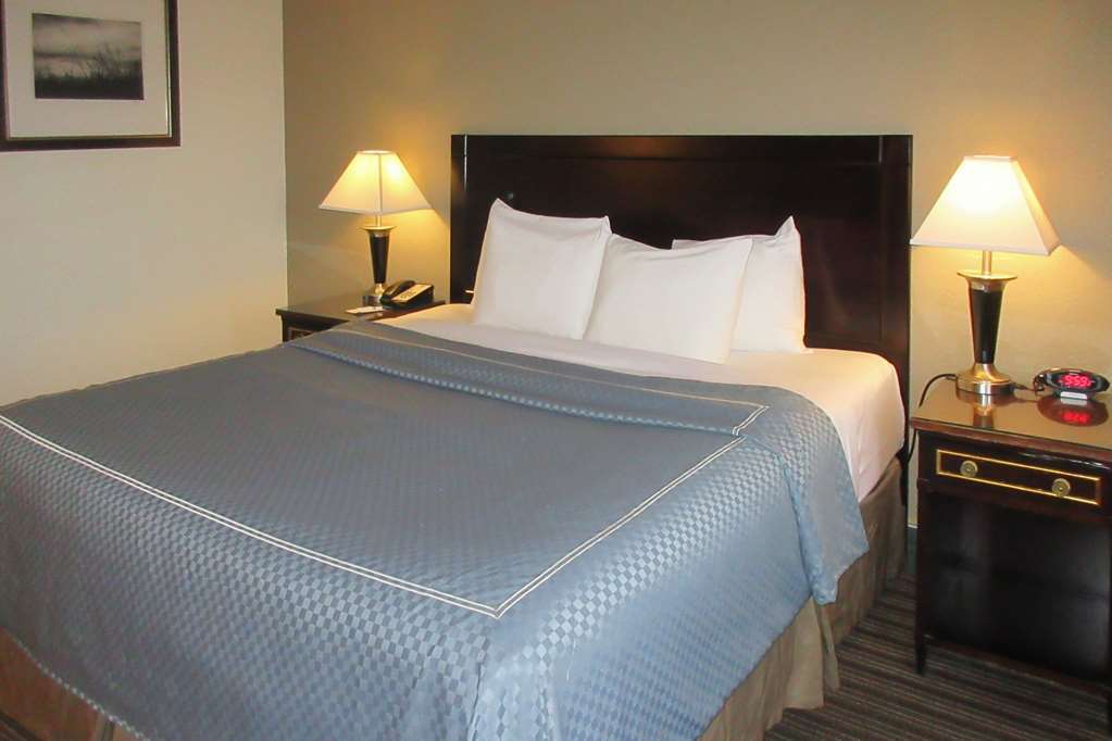 Inn At The Highland Denver Downtown Room photo